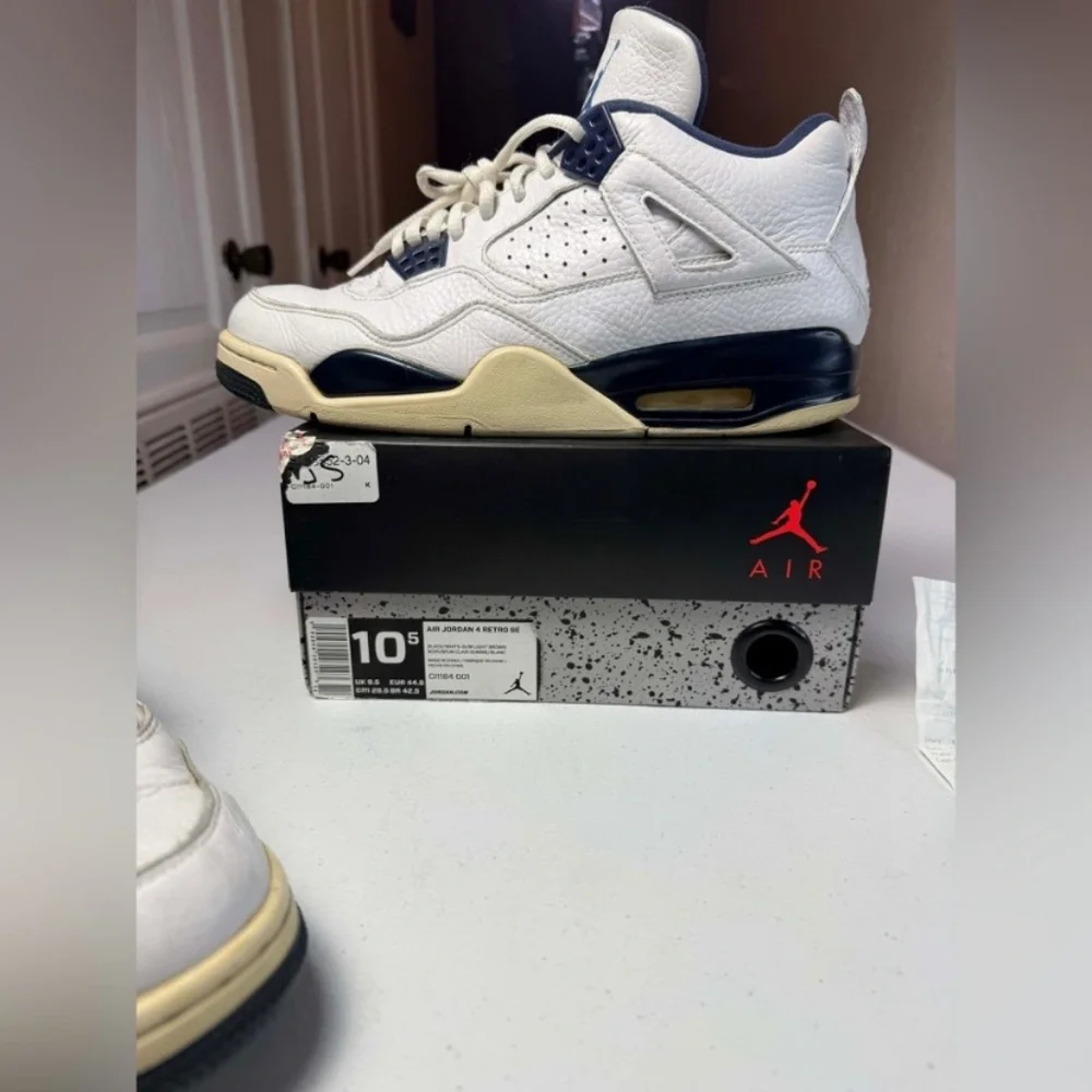 Size 10.5 - Nike Air Jordan 4 Retro LS Columbia 2015 Men's Shoes